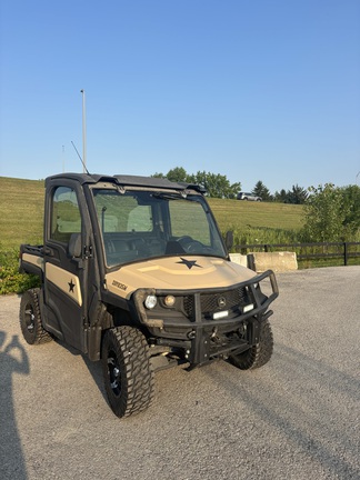 2023 John Deere XUV835M HVAC Cab ATV