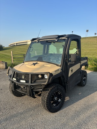 2023 John Deere XUV835M HVAC Cab ATV