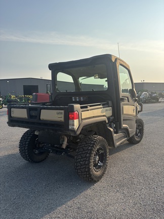 2023 John Deere XUV835M HVAC Cab ATV