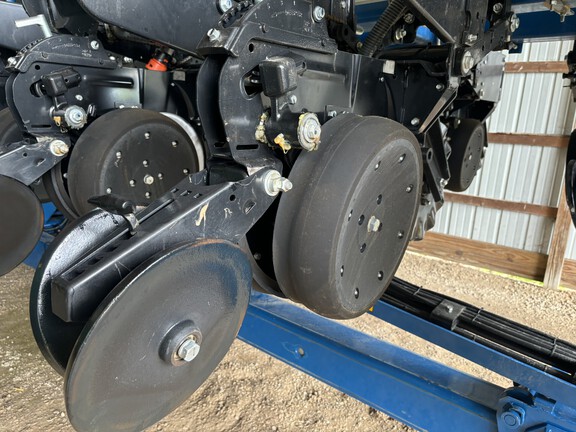 2023 Kinze 3605 Planter