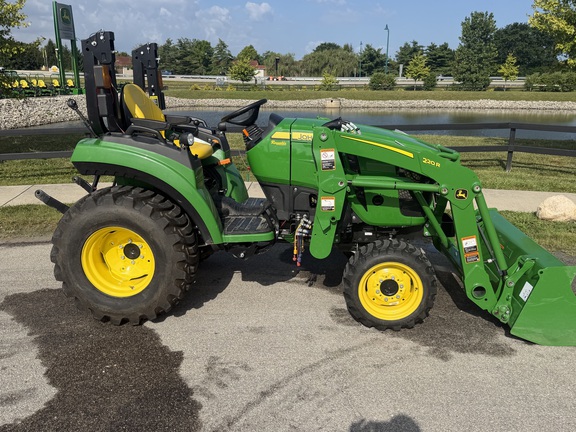 2022 John Deere 2038R Tractor Compact