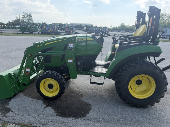 2022 John Deere 2038R Tractor Compact