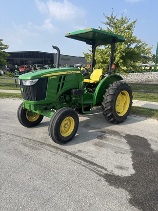 2015 John Deere 5045E Tractor