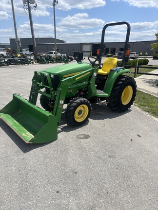 2016 John Deere 3038E Tractor Compact