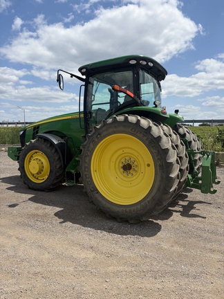 2013 John Deere 8335R Tractor