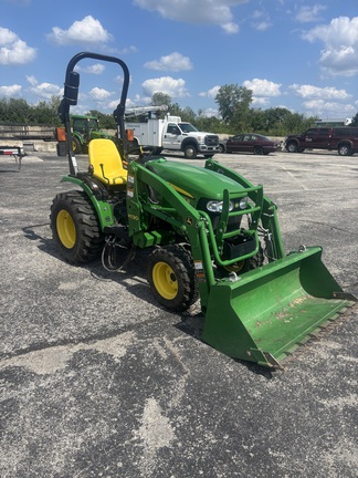 2016 John Deere 2025R Tractor Compact
