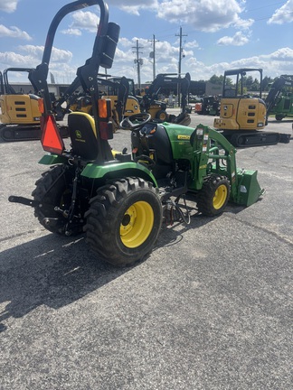 2016 John Deere 2025R Tractor Compact
