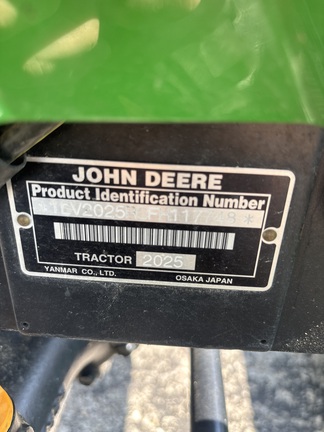 2016 John Deere 2025R Tractor Compact
