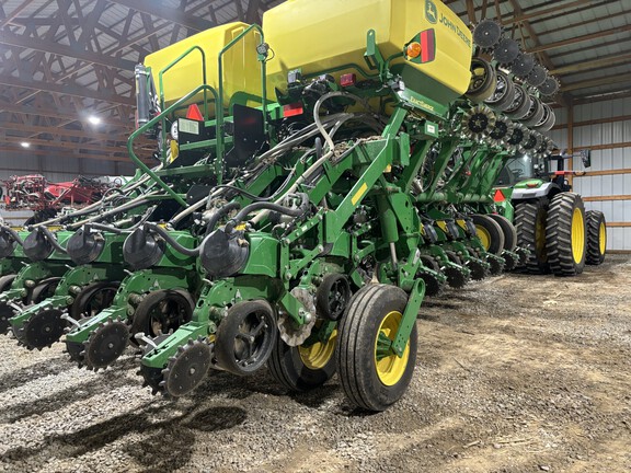 2024 John Deere 1795 Planter