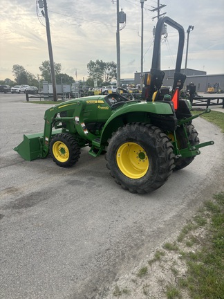 2022 John Deere 3025D Tractor Compact