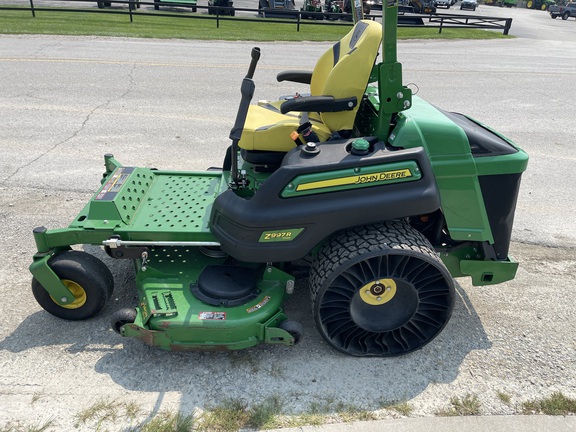 2022 John Deere Z997R Mower/Zero Turn