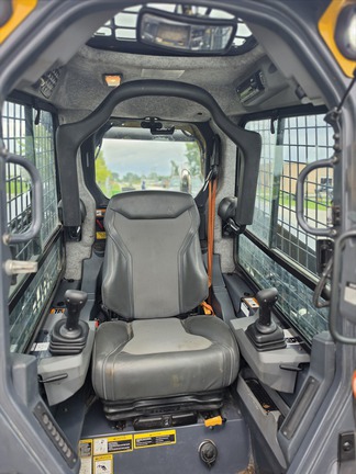 2024 John Deere 335 P Compact Track Loader