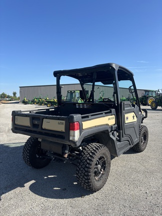 2022 John Deere XUV 835M ATV