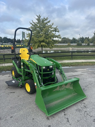 2022 John Deere 1025R Tractor Compact