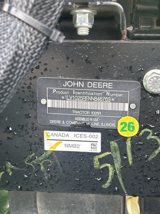 2022 John Deere 1025R Tractor Compact