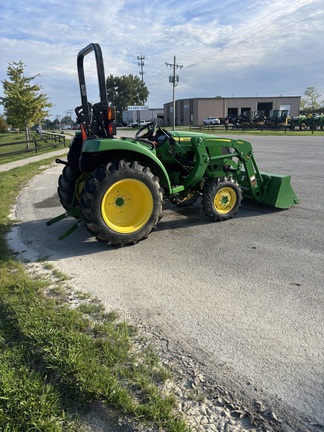 2022 John Deere 3043D Tractor Compact
