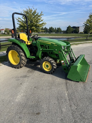 2022 John Deere 3043D Tractor Compact