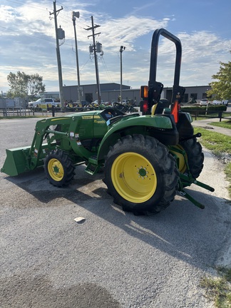 2022 John Deere 3043D Tractor Compact