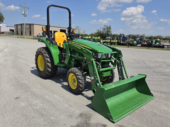 2022 John Deere 3043D Tractor Compact
