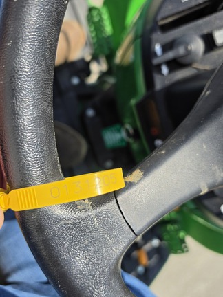 2022 John Deere 3043D Tractor Compact