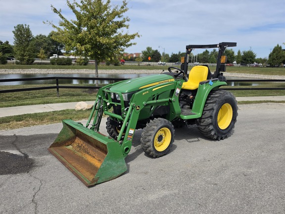 2019 John Deere 3025E Tractor Compact