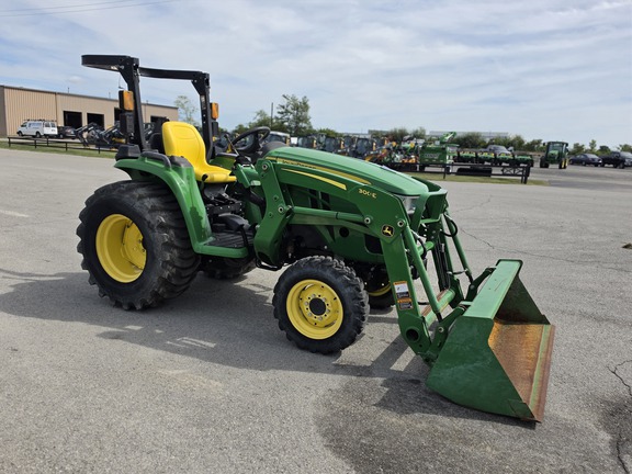2019 John Deere 3025E Tractor Compact