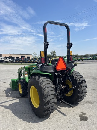2023 John Deere 3032E Tractor Compact
