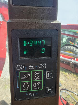 2004 Miller Pro Nitro 2275HT Sprayer/High Clearance
