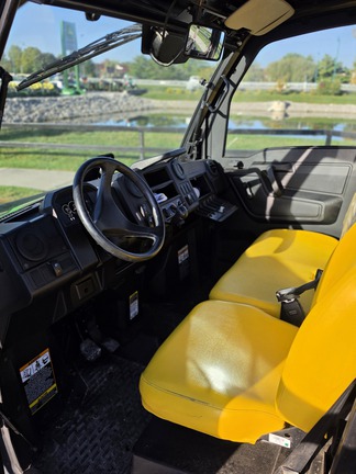 2022 John Deere XUV 835M ATV