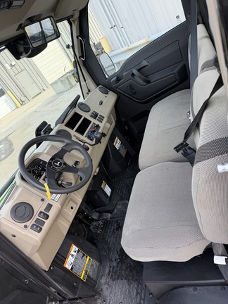 2024 John Deere XUV 835R ATV