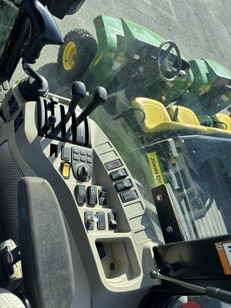 2022 John Deere 4066R Tractor Compact