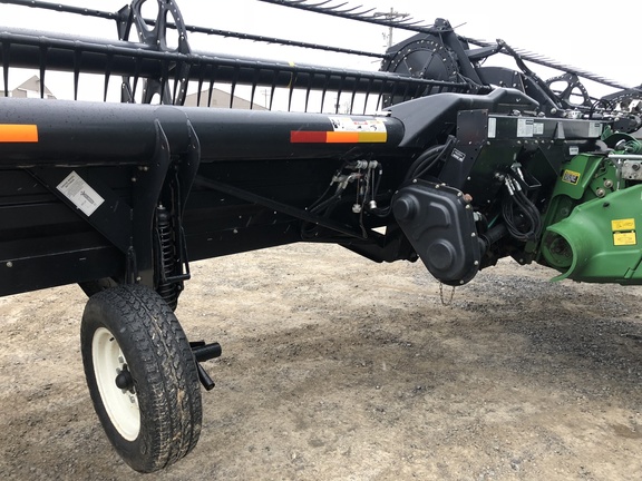 2011 MacDon FD70-40 Header Combine