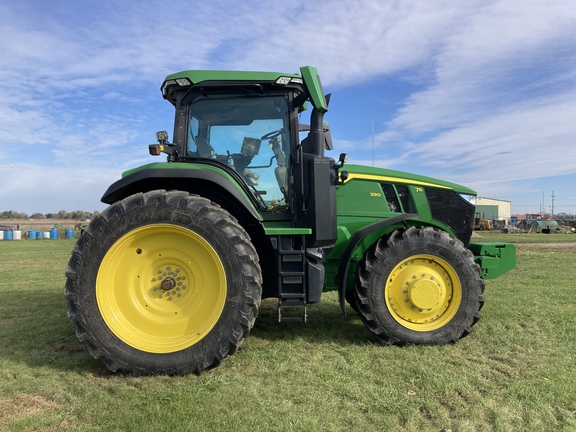 2022 John Deere 7R 290 Tractor