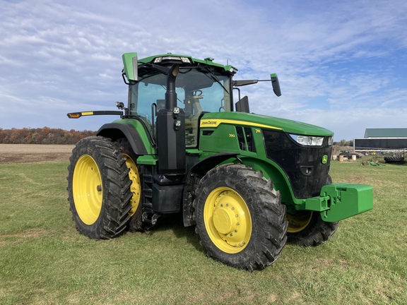 2022 John Deere 7R 290 Tractor