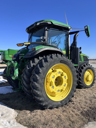 2022 John Deere 7R 290 Tractor
