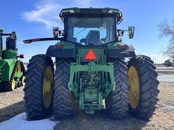 2022 John Deere 7R 290 Tractor