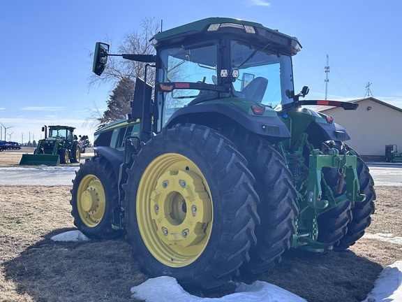 2022 John Deere 7R 290 Tractor