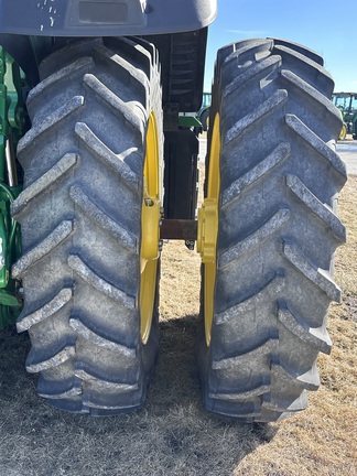 2022 John Deere 7R 290 Tractor