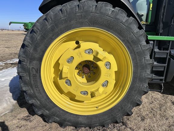 2022 John Deere 7R 290 Tractor