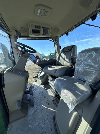 2022 John Deere 7R 290 Tractor