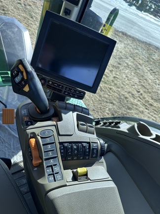 2022 John Deere 7R 290 Tractor