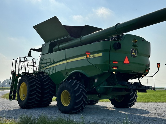 2021 John Deere S780 Combine