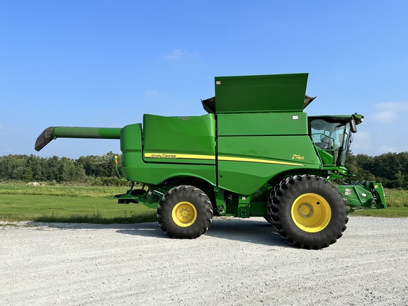 2021 John Deere S780 Combine