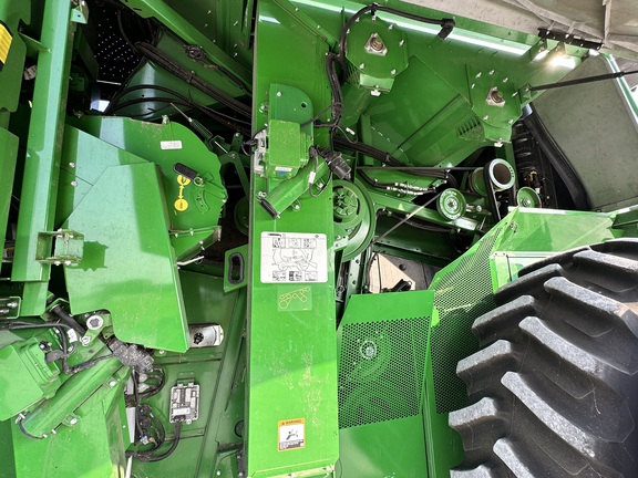 2021 John Deere S780 Combine