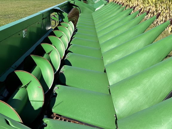 2012 John Deere 616C Header Corn Head