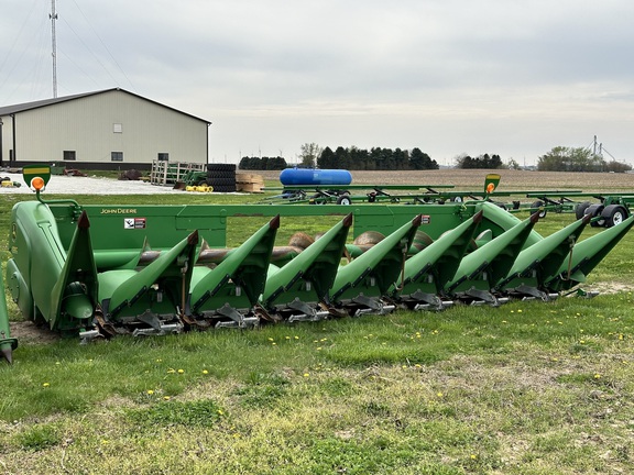 2009 John Deere 608C Header Corn Head