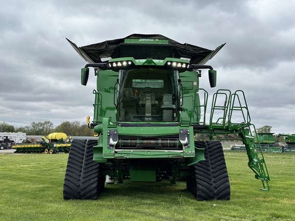 2022 John Deere X9 1000 Combine