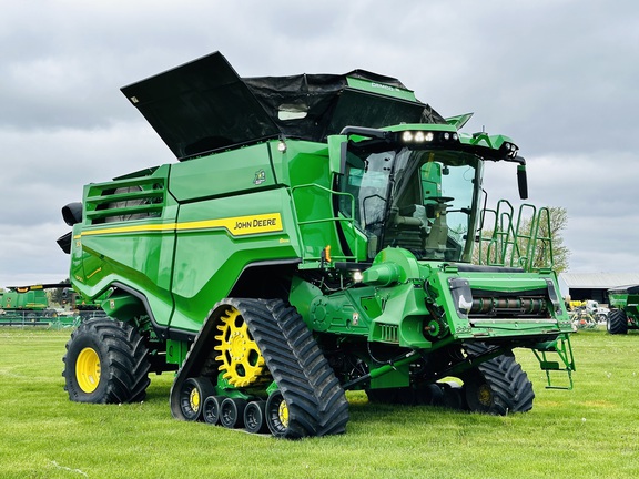 2022 John Deere X9 1000 Combine