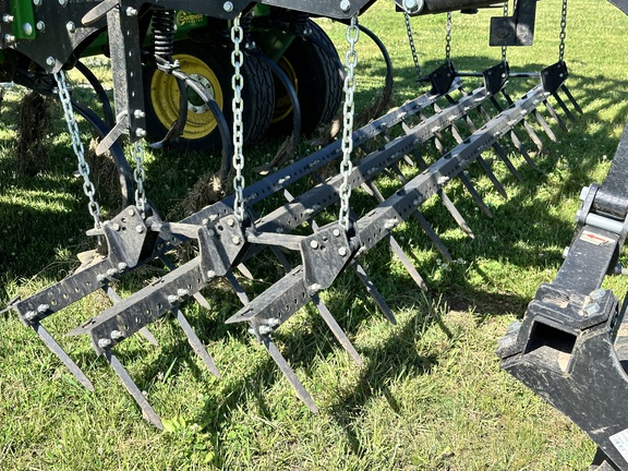 2018 John Deere 2230 Field Cultivator