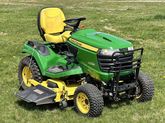 2014 John Deere X758 Garden Tractor